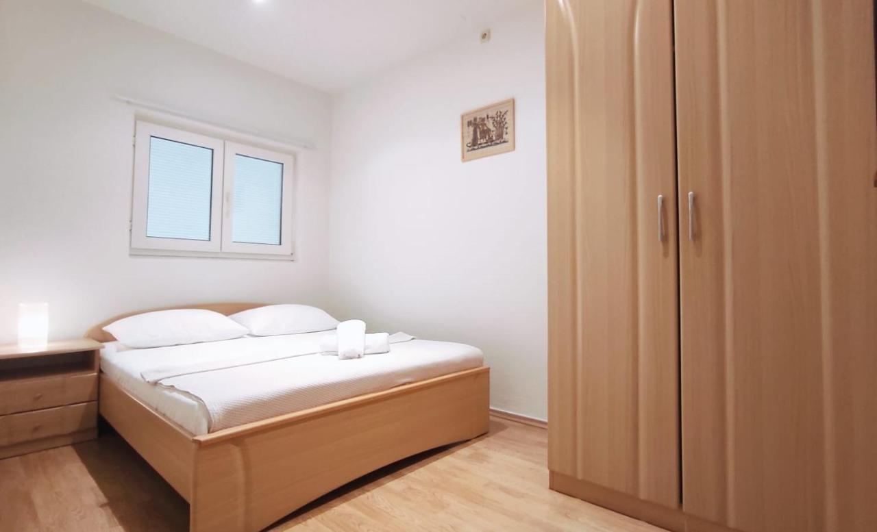 Apartman Sara Baška Voda Exterior foto